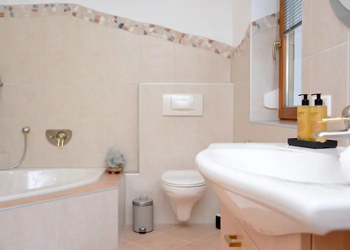 Bloom アパート Angerberg